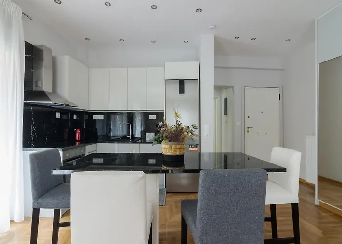 One Bedroom Apt W/ Balcony