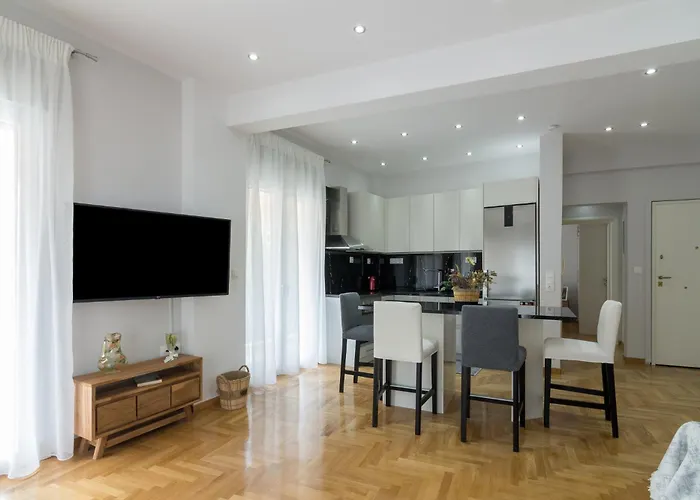 One Bedroom Apt W/ Balcony