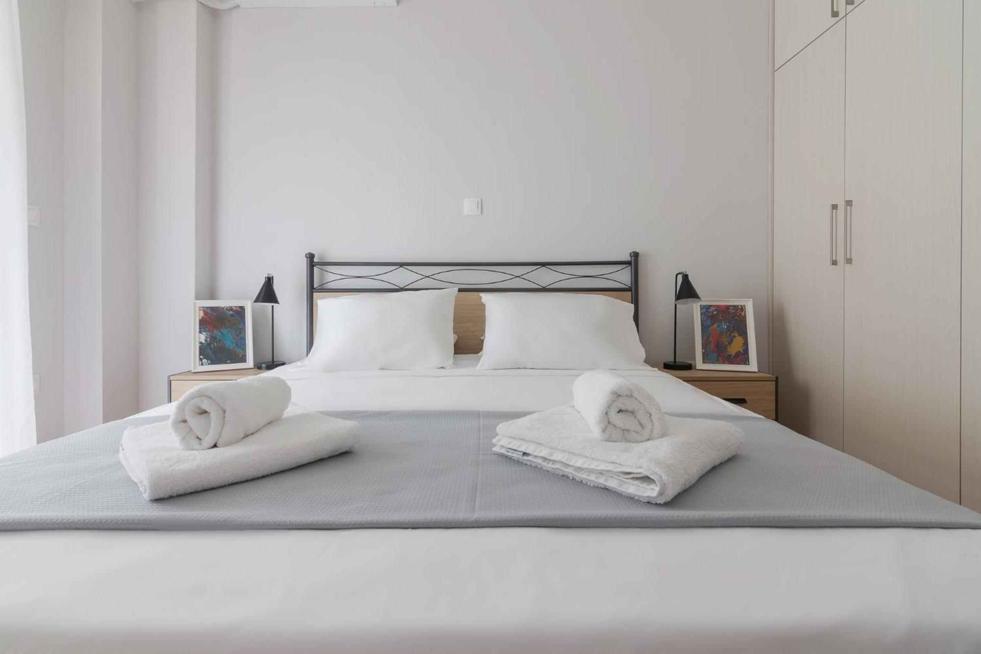 Appartement One Bedroom W/ Balcony *