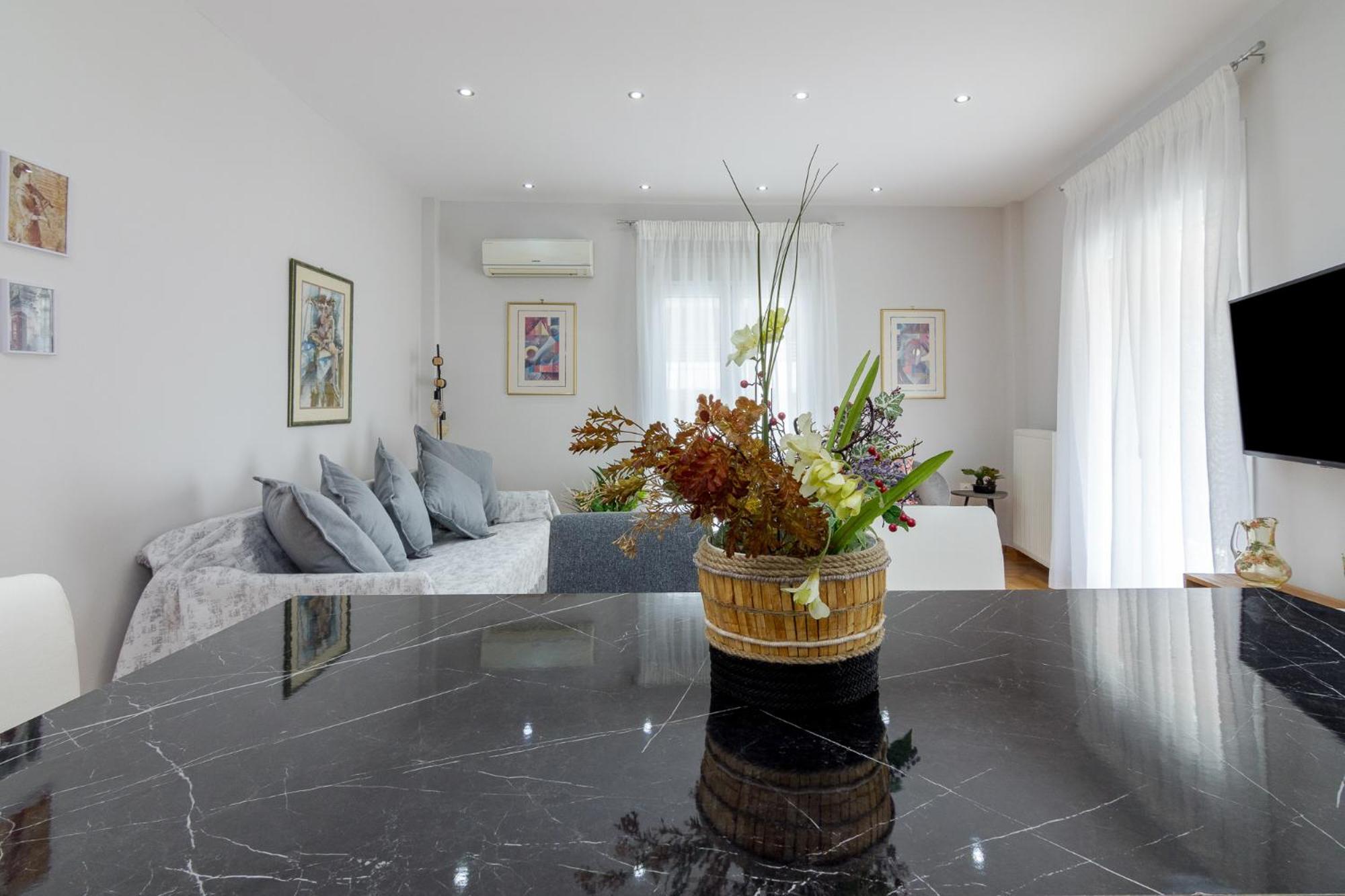 One Bedroom W/ Balcony