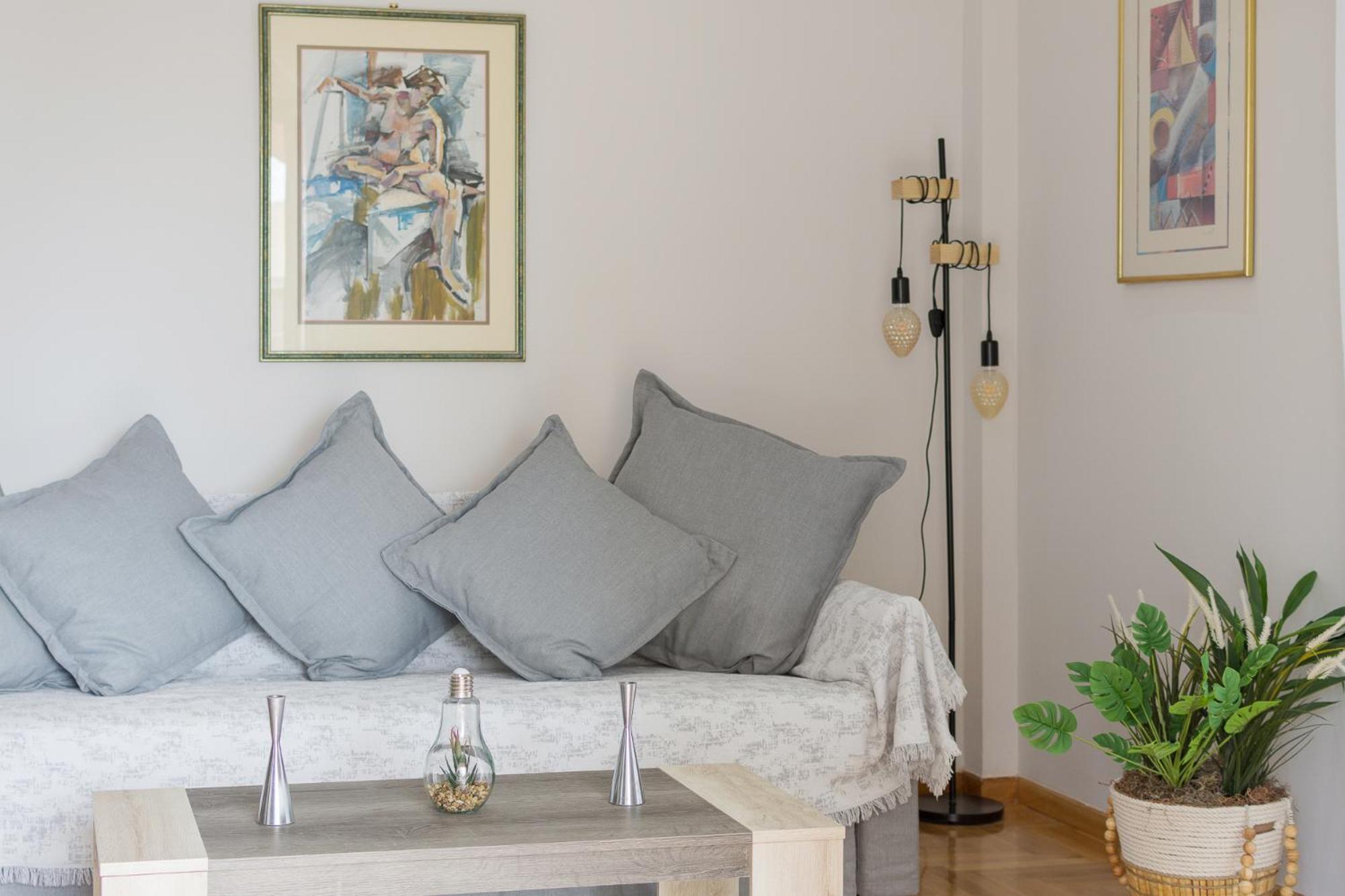 Appartamento One Bedroom W/ Balcony *
