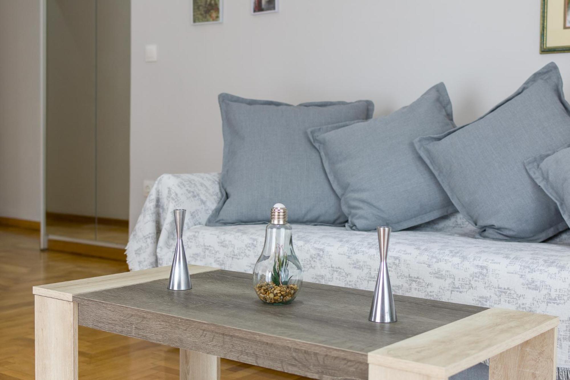 One Bedroom W/ Balcony